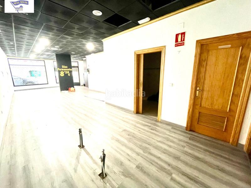 Foto 3d4babaf-9291-4252-86fd-f3b66787b2bb. Rent business premise in Feria Albacete
