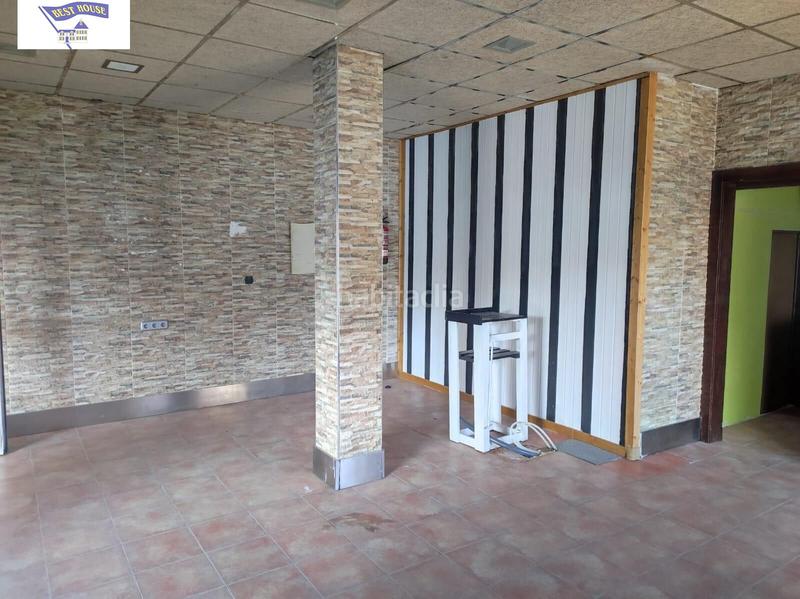 Foto e53feb3f-5600-4ce9-98b2-95aed3e1289e. Alquiler local comercial local en zona san pablocarretera de jaén en Albacete