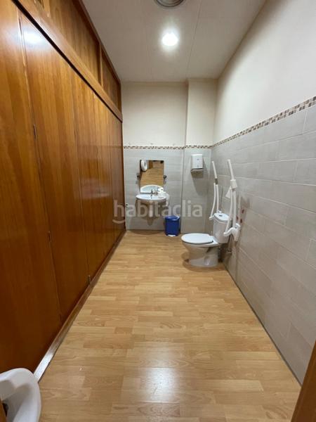 Foto 284a9987-0e86-4ad2-ac4a-9f2431d0a9d3. Alquiler local comercial local de 240 m2 acondicionado como oficina en Albacete