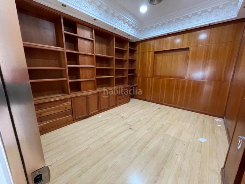 Foto 70f33771-bdce-4638-b4b6-2e58376f3f4e. Alquiler local comercial local de 240 m2 acondicionado como oficina en Albacete