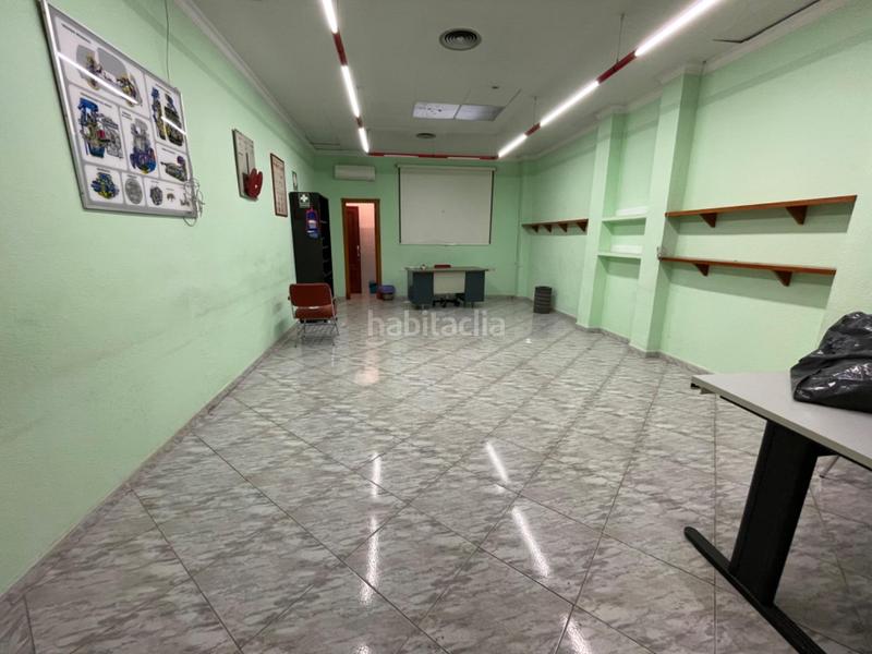 Foto fef7a53b-1b3f-46bb-8eb6-e7268a4a8773. Alquiler local comercial local de 240 m2 acondicionado como oficina en Albacete