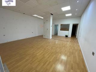 Lloguer Local Comercial a Centro. Local comercial