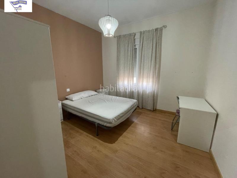 Foto a7ad188a-4ec2-4ebb-ba46-a338bdf1c1cb. Etagenwohnung mit heizung in Centro Albacete