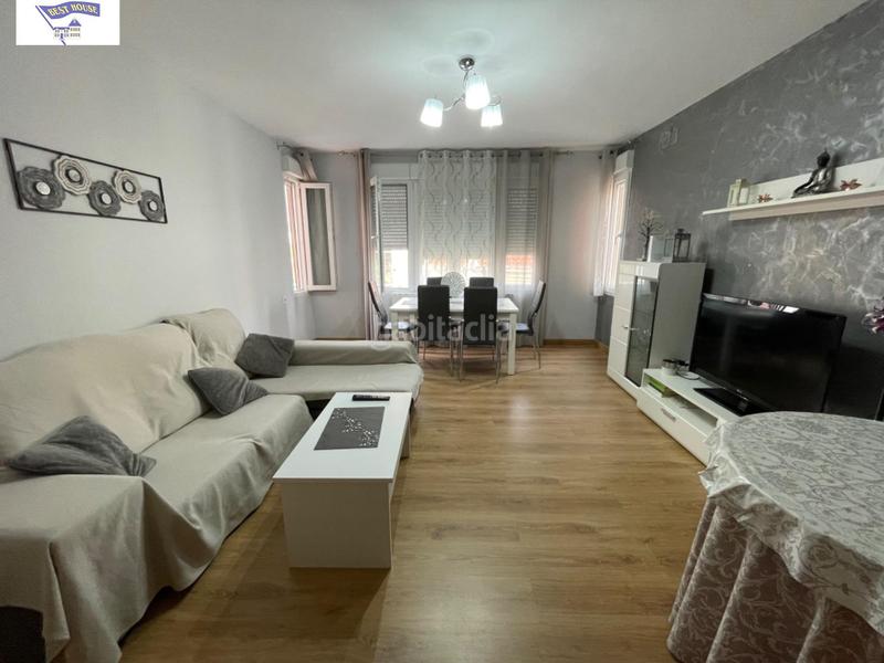 Foto eb1a9a40-038a-46f1-9c61-ba802e9a8dfe. Etagenwohnung mit heizung in Centro Albacete