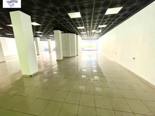 Location Local commercial à San Pablo. Local de 400 m2 totalmente acondicionado