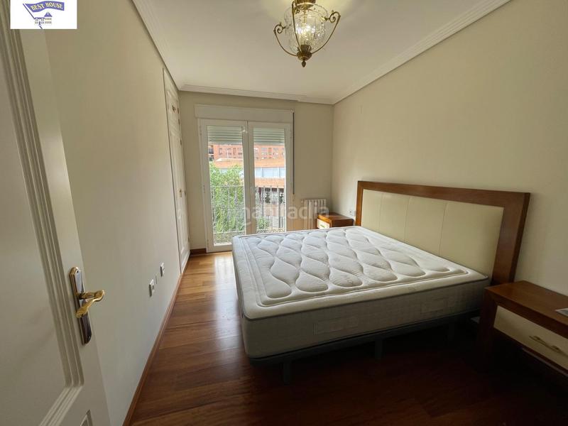 Foto cc2b41bb-952a-41cb-878a-d5c92c8b210e. Rent flat with heating parking in Centro Albacete