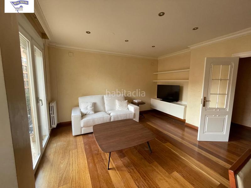 Foto e0b43c50-c7f4-4305-be2e-05ff24ff42ab. Rent flat with heating parking in Centro Albacete