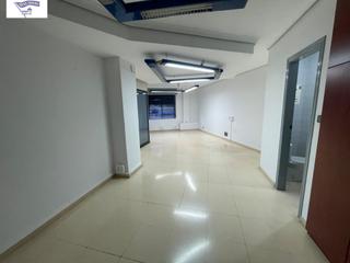 Rent Office space in Carretas - Pajarita. Oficina en pleno centro de albacete perfecta para profesionales