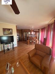 Etagenwohnung in Carretas - Pajarita. Amplio y moderno piso reformado en el centro de albacete