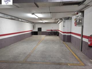 Miete Autoparkplatz in Fátima. Plaza de garaje doble zona feriafátima