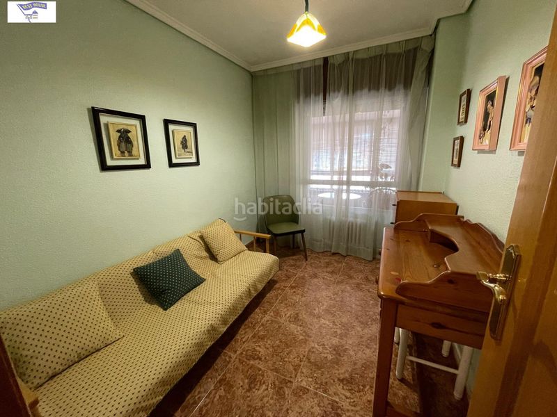 Foto c8b0c695-4746-454c-b429-b17fa5ceb9f3. Pis amb aparcament a Feria Albacete