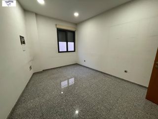 Rent Office space in Centro. Amplia oficina en alquiler  ideal para profesionales en el centr