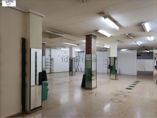 Lloguer Local Comercial a Hospital. Local zona av. españa