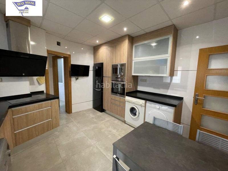 Foto 865e57b6-8fcc-4fa9-bb9e-c399bedd4b32. Piso en Centro Albacete