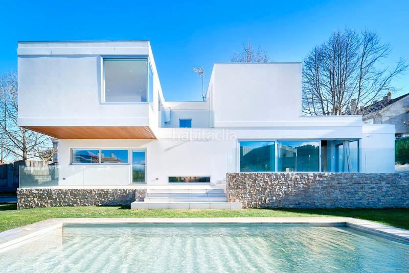 Foto 8f222503-4faa-4379-80d6-0c669fabdcd0. Casa amb calefacció aparcament piscina a Liáns Oleiros