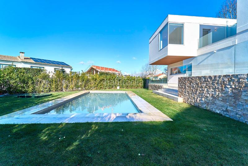 Foto caca4bac-34d3-4461-99ec-183a8ce0f4ea. Casa amb calefacció aparcament piscina a Liáns Oleiros