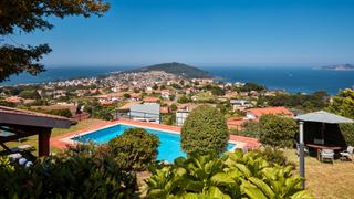 Casa a Rúa loureiro 9. Vivienda unifamiliar en nigrán con vistas abiertas a la ría