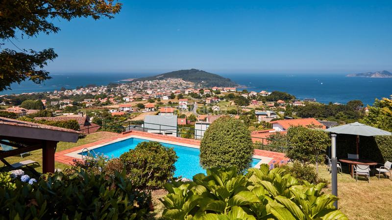 Foto f67babbb-1b7e-425a-8298-a766e60acc6e. Casa vivienda unifamiliar con vistas abiertas a la ría en Nigrán