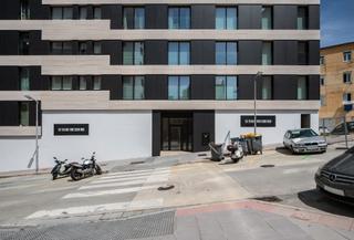 Locale commerciale in Rúa Rey Abdullah 12