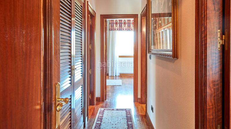 Foto 4c847a70-cff0-492b-ad3e-f2b5c6ffc171. Chalet in rúa do arquitecto antonio cominges 108 in Vigo