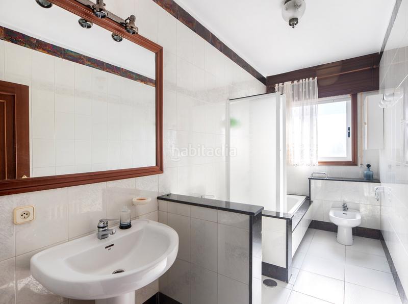 Foto b069c337-2d55-42e6-95f0-438f5a692dac. Xalet a rúa bicos 3 a Oleiros pueblo Oleiros