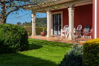 Casa in Rúa real 11. Vivienda unifamiliar con jardín en arillo, oleiros.