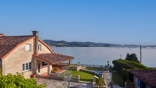 Maison  Avenida chancelas 57. Vivienda en primera línea de mar
