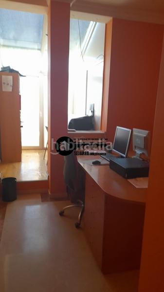 Foto dba031ff-ab46-459b-ae8d-73003fb8de1f. Alquiler local comercial inmobiliaria tejares alquila excelentes oficinas centricas zona centro en Albacete