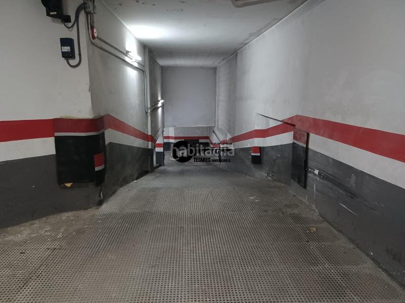 Foto d1f8d12a-1790-42d2-9201-adeb0037e041. Parking coche inmobiliaria tejares vende plaza de garaje en zona hospitalparque sur en Albacete