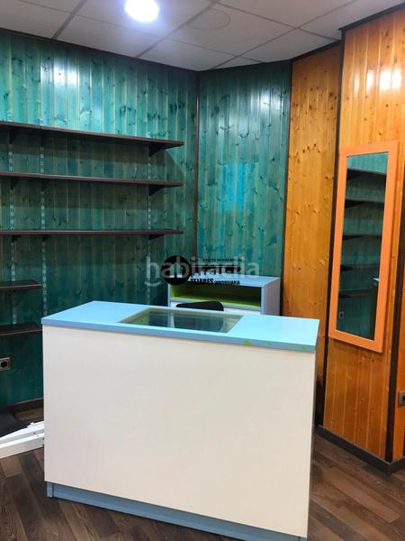 Foto 4ba8f8f7-59bf-43b4-a4e3-06e8dd2fe29d. Alquiler local comercial inmobiliaria tejares alquila local comercial en zona centro en Albacete