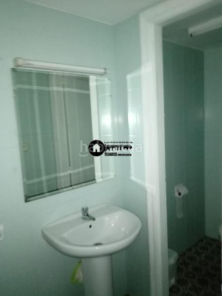 Foto 10e92d12-4862-4212-9178-27eaad1ffbe0. Lloguer local comercial a Feria Albacete