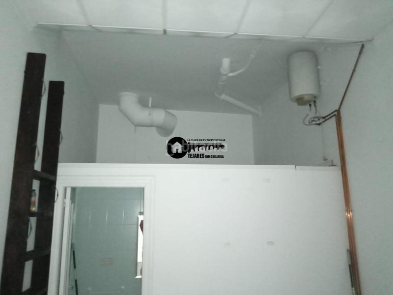 Foto 1cf5ed9b-745f-4df1-b216-279710458513. Lloguer local comercial a Feria Albacete