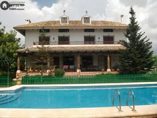 Xalet en Pedanas - Extrarradio. Inmobiliaria tejares vende chalet de lujo en aguasol
