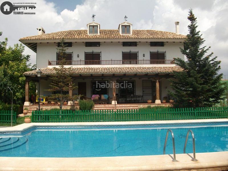 Foto a57ad6be-6e86-4381-8994-78348dd12938. Chalet inmobiliaria tejares vende chalet de lujo en aguasol en Albacete