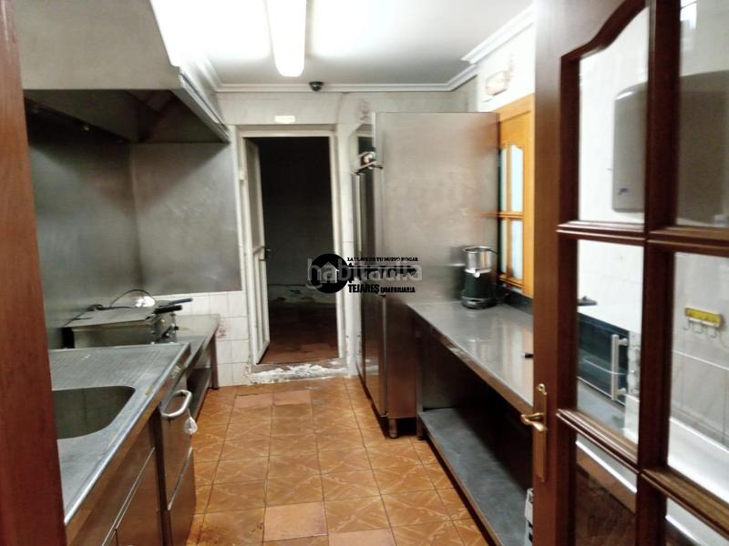 Foto 06b97c70-45d2-4fda-a178-e9f1c9022723. Alquiler local comercial inmobiliaria tejares alquila bar montado en franciscanos en Albacete