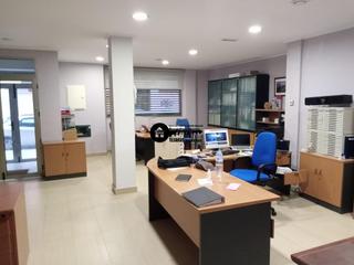 Location Local commercial à El Pilar. Inmobiliaria tejares alquila local nuevo a estrenar zona pilar