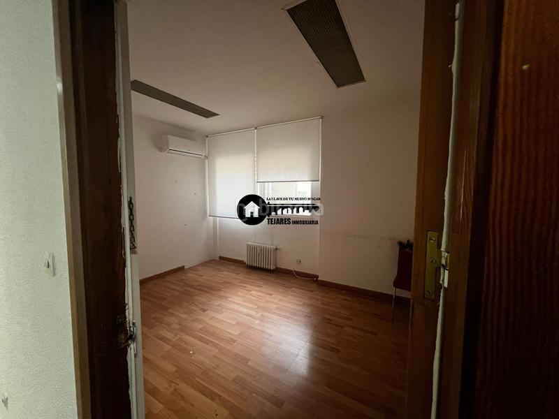 Foto 6e550a21-b7ca-442e-83ca-35fefbadb513. Bureau avec chauffage dans Centro Albacete
