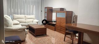 Affitto Appartamento in Ensanche - Franciscanos. Inmobiliaria tejares alquila excelente piso , para estudiantes o