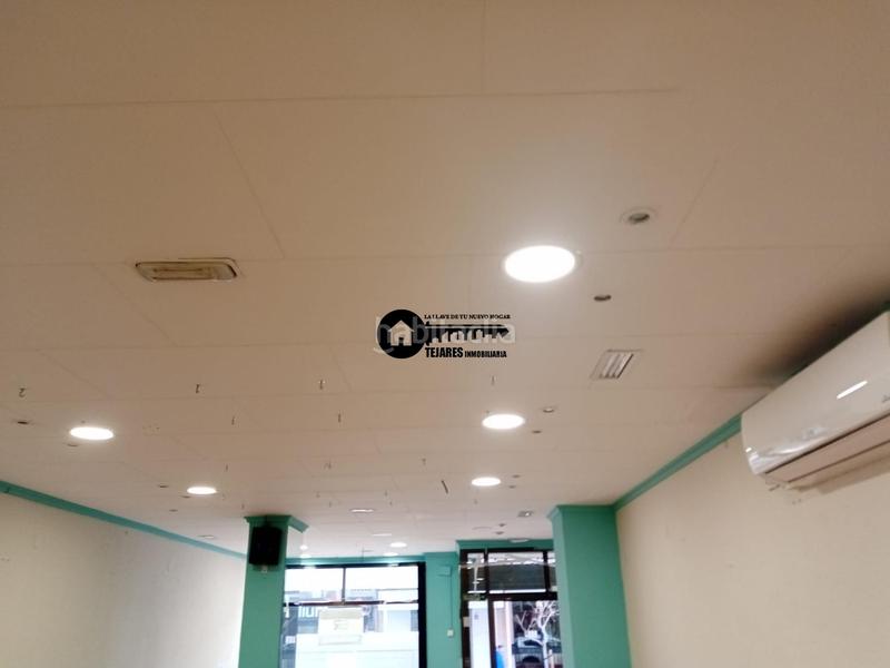 Foto 109d2bb1-7af8-4f83-ad22-c25330f901c2. Alquiler local comercial inmobiliaria tejares alquila muy buen local zona centrovilla cerrada en Albacete