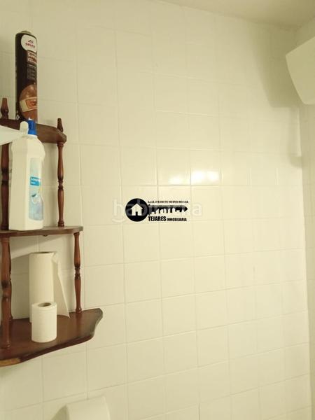 Foto d3c51bfc-cb98-4c44-be27-13f2b2297e65. Alquiler local comercial inmobiliaria tejares alquila muy buen local zona centrovilla cerrada en Albacete