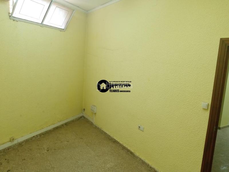 Foto 0309c425-8092-47cc-9476-c4b6f3b19cf3. Alquiler local comercial inmobiliaria tejares alquila amplio local en zona parque linealpuente de madera en Albacete