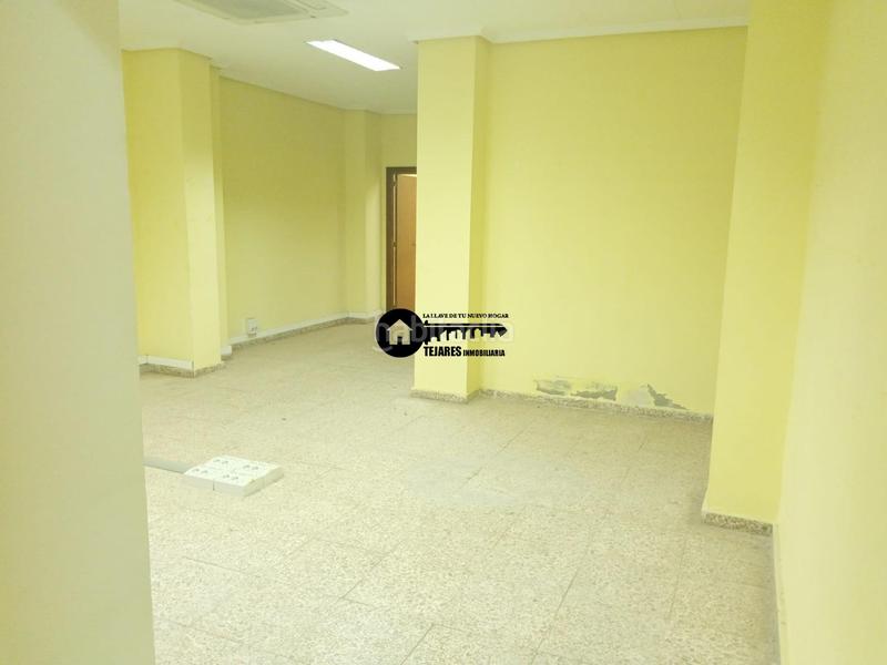 Foto 4e9fb0ce-2a1a-4349-914f-daf7e49dba6b. Alquiler local comercial inmobiliaria tejares alquila amplio local en zona parque linealpuente de madera en Albacete