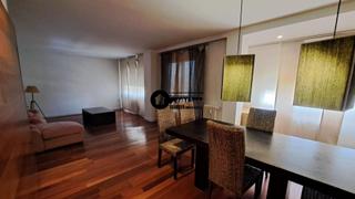Lloguer Pis a Centro. Inmobiliaria tejares alquila piso reformado zona centroparque ab