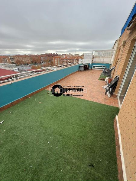 Foto d212a002-edcf-47a8-aa11-29fa1ec6e927. Ático inmobiliaria tejares vende ático zona centro carretas en Albacete