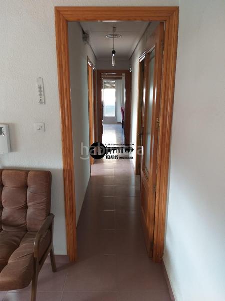 Foto 3b88c42b-035e-49af-b196-22e39f54566e. Alquiler piso inmobiliaria tejares alquila piso para oficinas en zona fiesta del arbol en Albacete