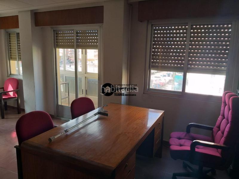 Foto 7a495d99-84fa-47ba-b5a4-196ad7b3832f. Alquiler piso inmobiliaria tejares alquila piso para oficinas en zona fiesta del arbol en Albacete