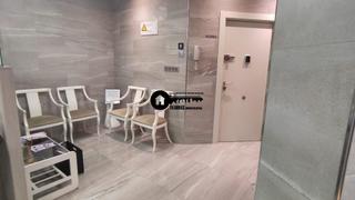Ufficio in Centro. Inmobiliaria tejares vende oficina reformada en pleno centro