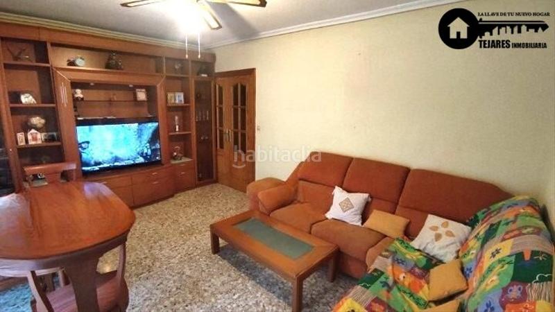 Foto 459f54b8-94d4-4005-b5d7-fdb7e3d0a699. Piso inmobiliaria tejares vende piso amplio zona El Pilar en Albacete
