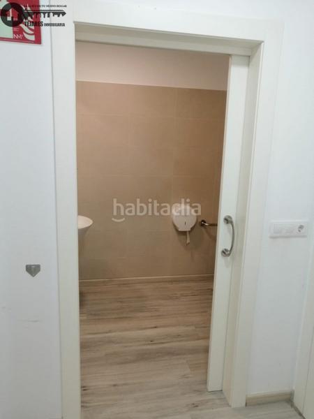 Foto 7b8437d0-695a-407d-b136-ab9f3c198277. Alquiler local comercial inmobiliaria tejares alquila local comercialzona centro catedral en Albacete