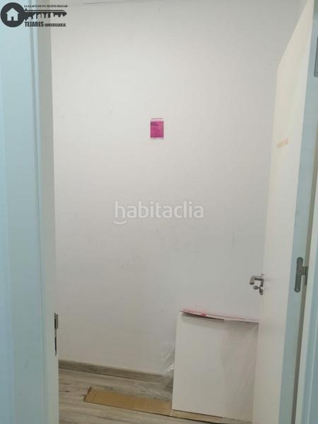 Foto 9916f4a9-eeb8-44ef-aa7e-85e872f74bf6. Lloguer local comercial a Feria Albacete